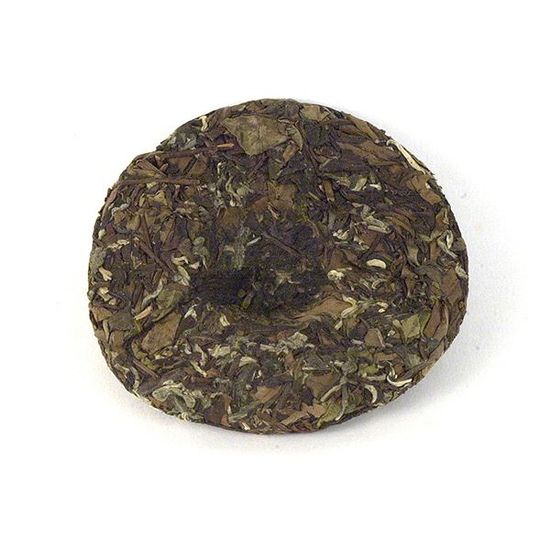 loose leaf white tea cake
loose leaf white tea cake