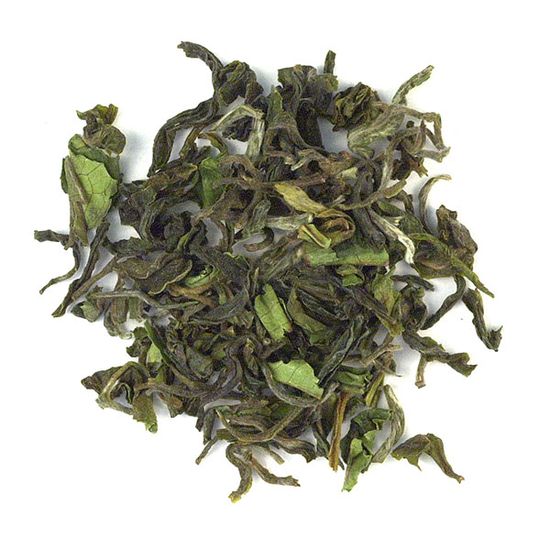 loose leaf Darjeeling black tea
loose leaf Darjeeling black tea