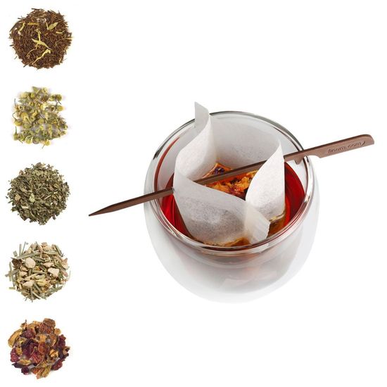 loose leaf tea and filter bags
 loose leaf tea and filter bags